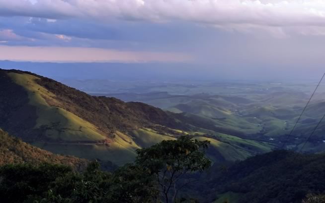Mirante Garganta do Embaú em Cruzeiro/SP