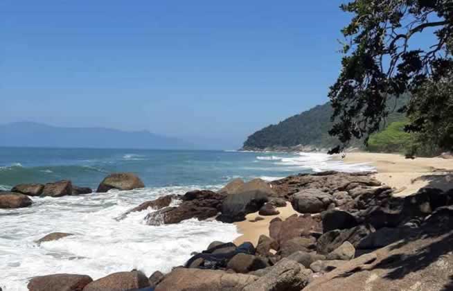 Praia do Simão ou Brava do Frade Ubatuba