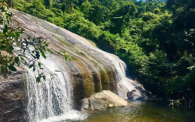 Cachoeira dos Três Tombos Ilhabela