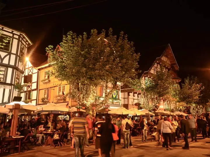 Noite agitada em Campos do Jordão/SP