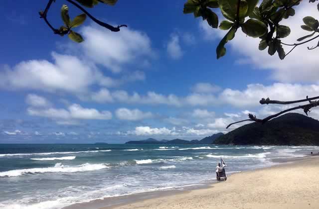 Vendedor ambulante Praia de Itamambuca