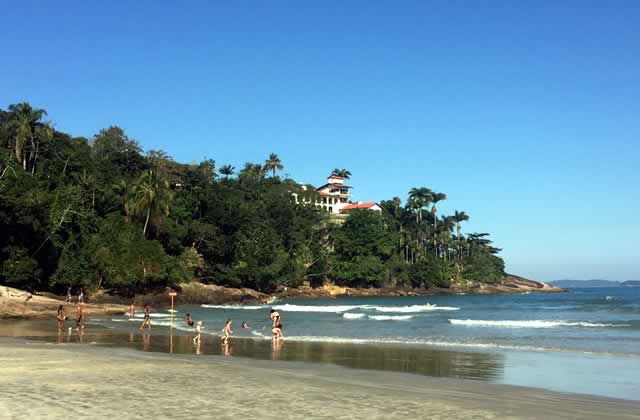 Montanhas ao fundo Praia do Tenório