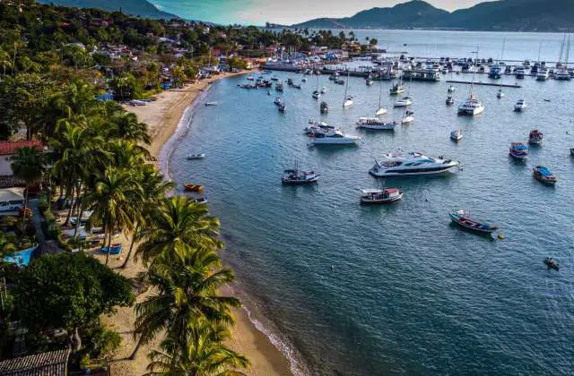 A Voz da Ilha: concurso de canto reúne 40 cantores em Ilhabela/SP