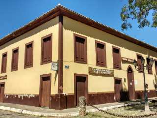 Espaço Cultural Nenê Emboava