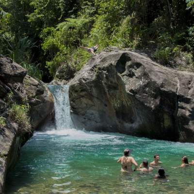 Poço Azul e Cachoeira da Pedreira