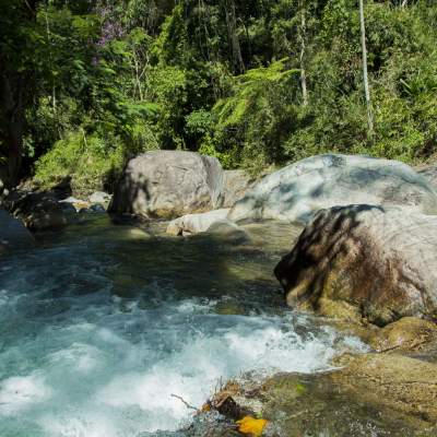 Lavrinhas com Poço Azul